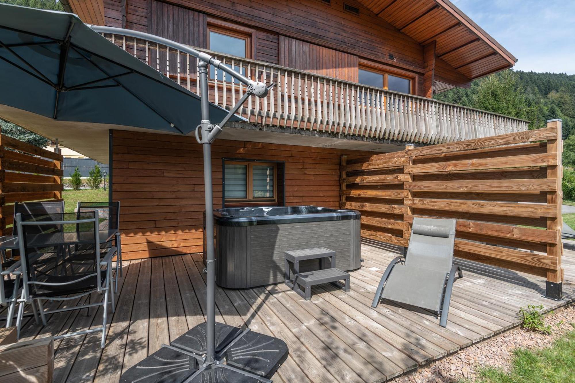 Chalets Du Bouchot & Jacuzzi Privatif Proximite Gerardmer & La Bresse Rochesson Exterior foto