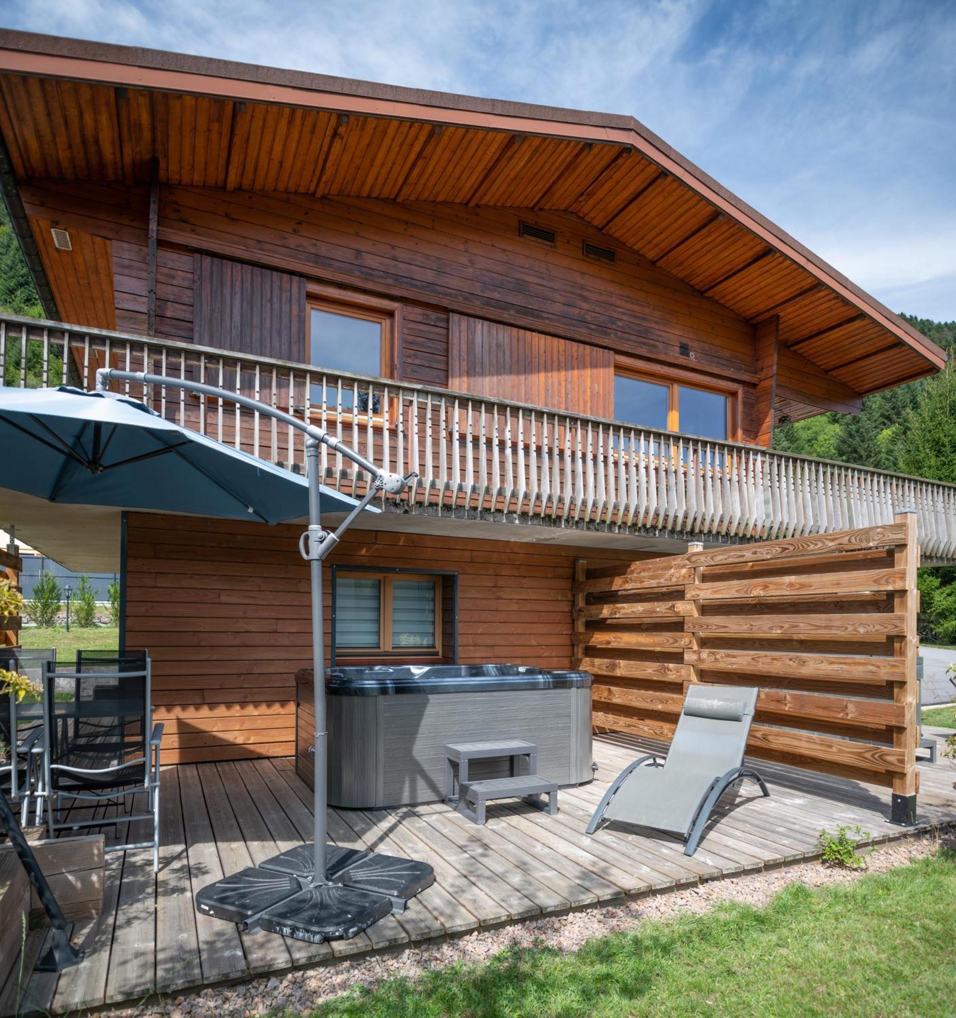 Chalets Du Bouchot & Jacuzzi Privatif Proximite Gerardmer & La Bresse Rochesson Exterior foto