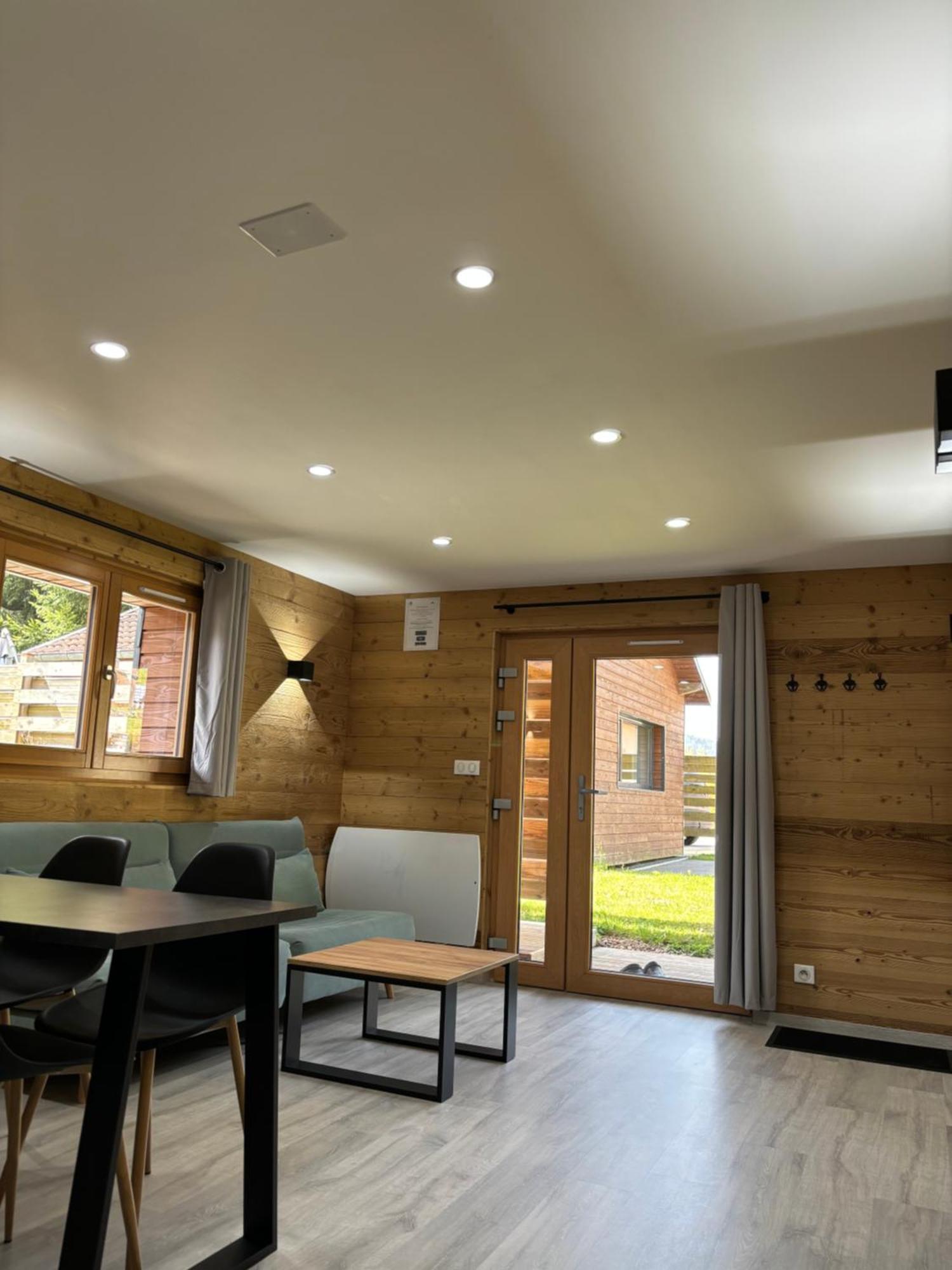 Chalets Du Bouchot & Jacuzzi Privatif Proximite Gerardmer & La Bresse Rochesson Exterior foto